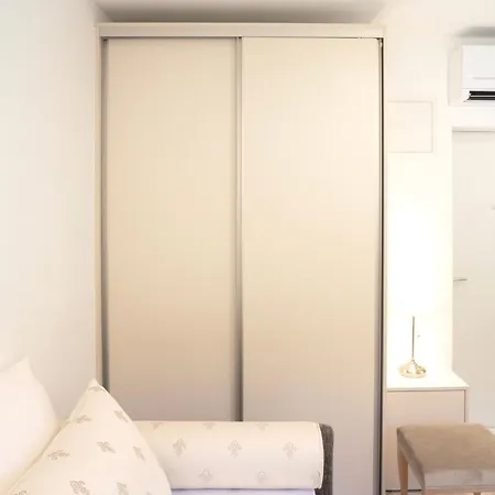 Pinia Centre Modern *