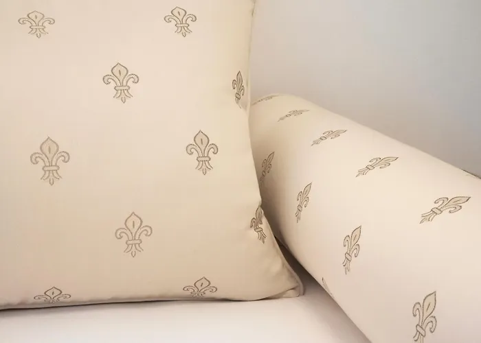 Pinia Centre Modern With Shared Bathroom Lublana