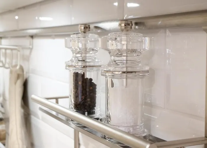 Apartment Pinia Centre Modern With Shared Bathroom *