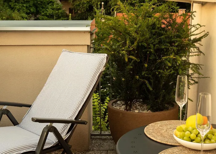 Apartament Pinia Centre Modern With Shared Bathroom